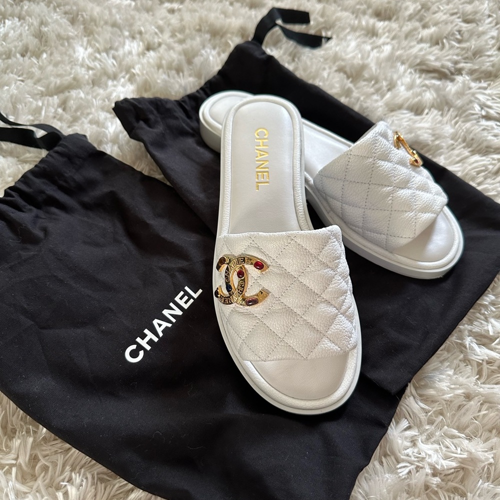 Chanel mule